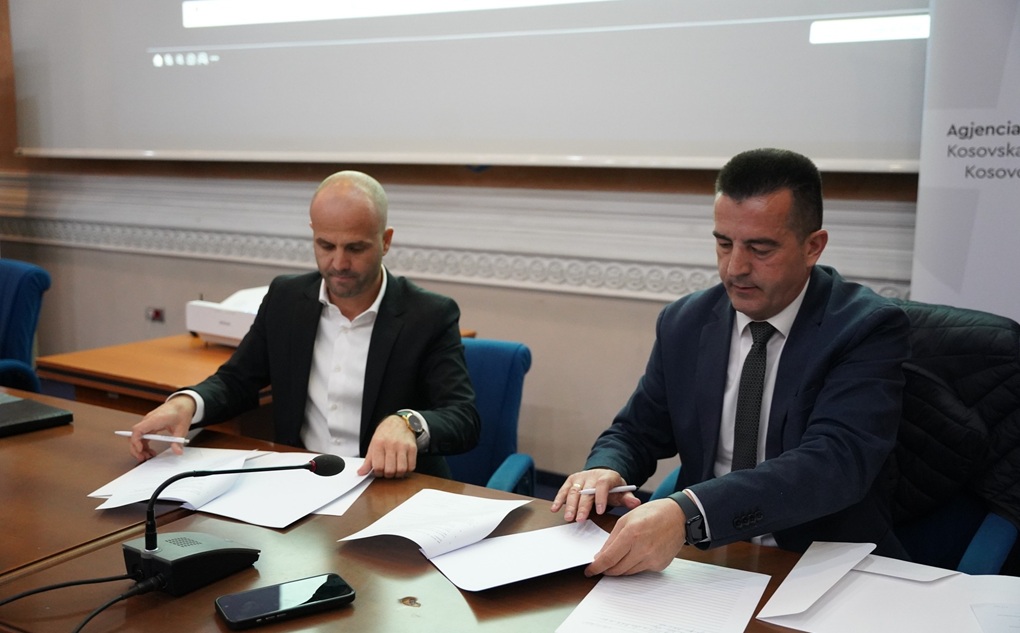 Imazh i nënshkrimit të memorandumit AKK dhe OPPK